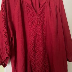 Avenue Beautiful red blouse 22/24